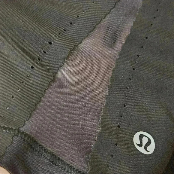 Lululemon Smooth Stride Crop Leggings. Black. Size 6 - Picture 11 of 11